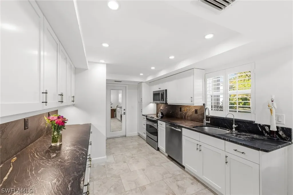 4772 West Boulevard Naples FL 34103