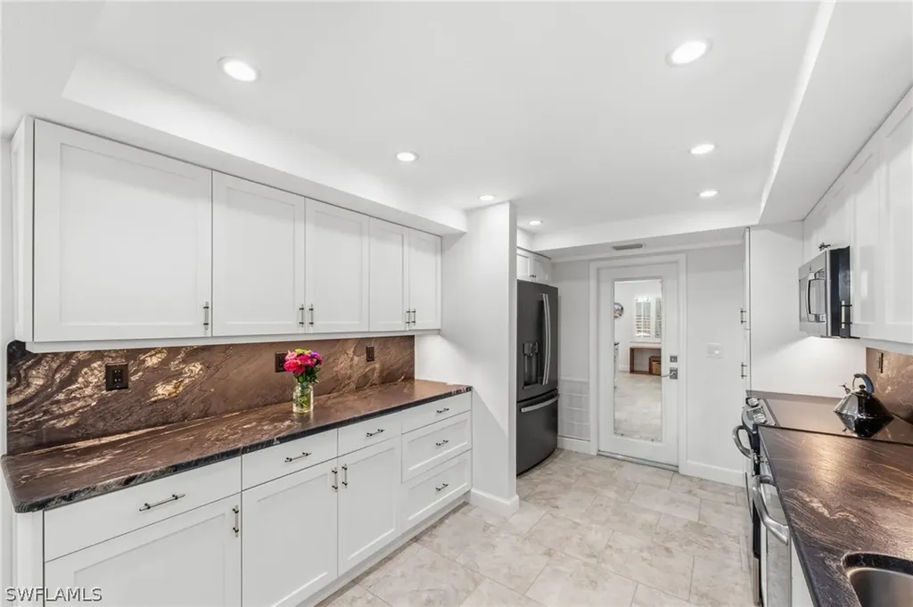 4772 West Boulevard Naples FL 34103