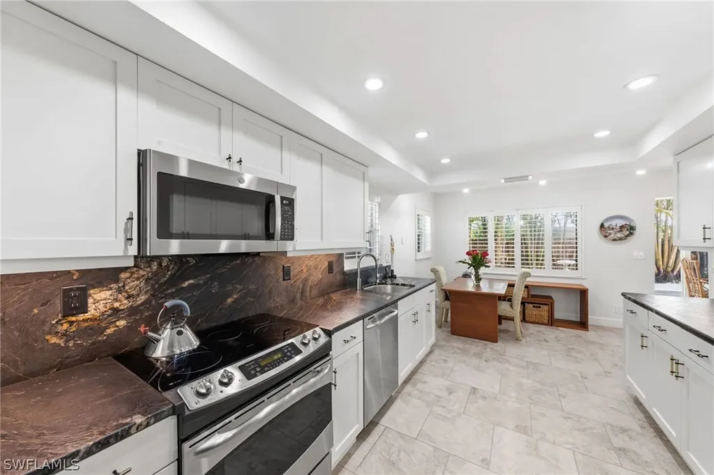 4772 West Boulevard Naples FL 34103