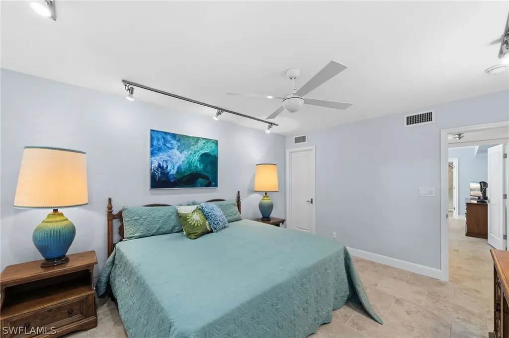 4772 West Boulevard Naples FL 34103