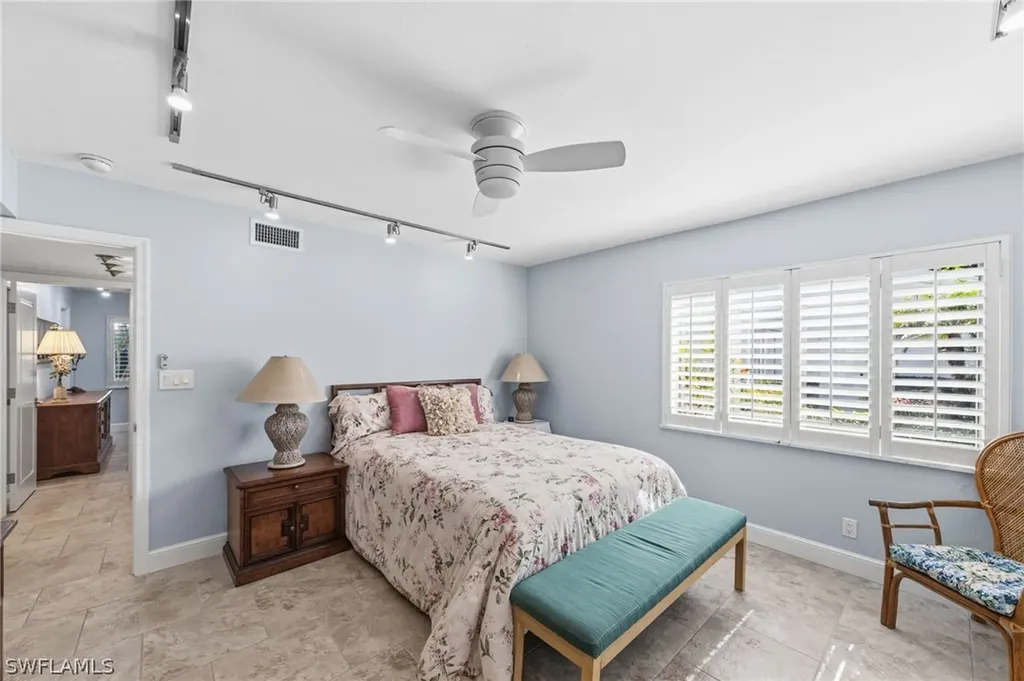 4772 West Boulevard Naples FL 34103