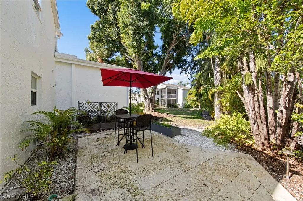 4772 West Boulevard Naples FL 34103