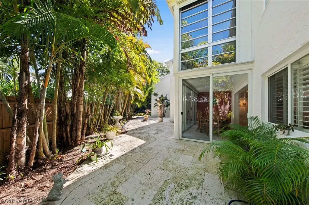 4772 West Boulevard Naples FL 34103