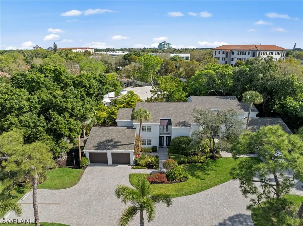 4772 West Boulevard Naples FL 34103