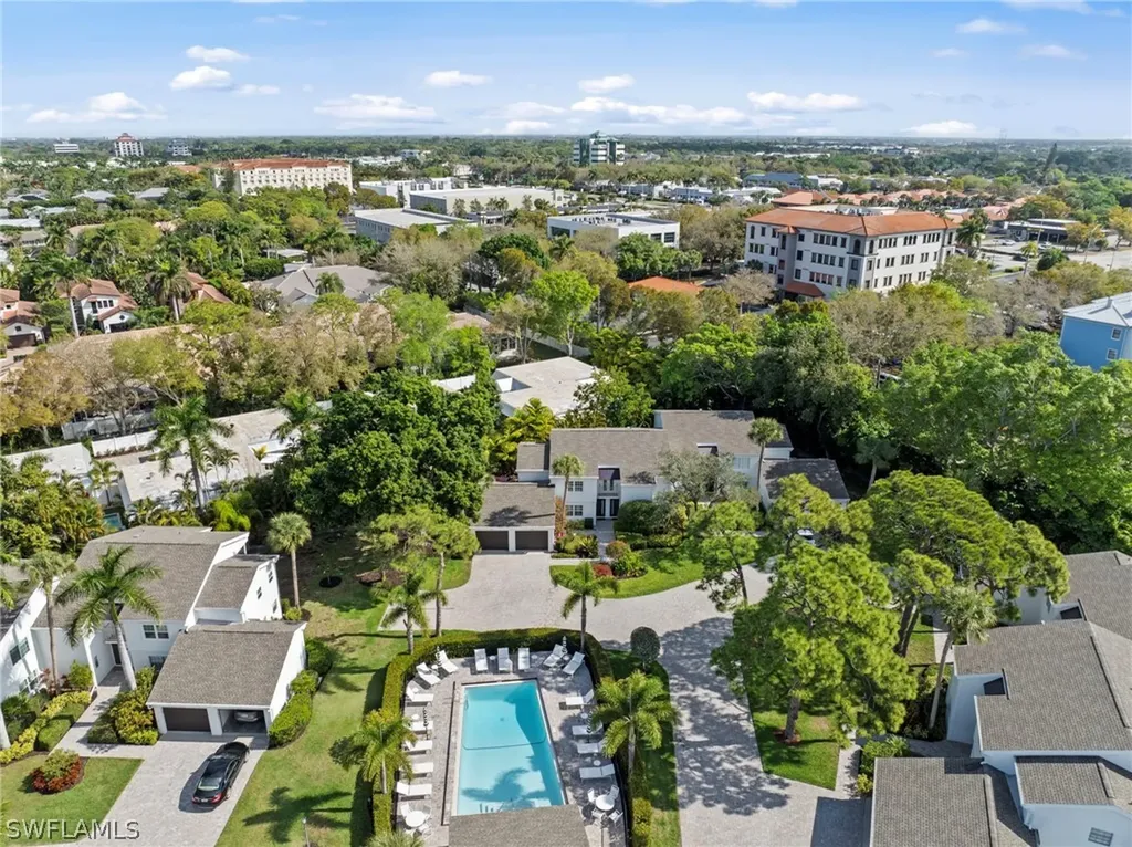 4772 West Boulevard Naples FL 34103
