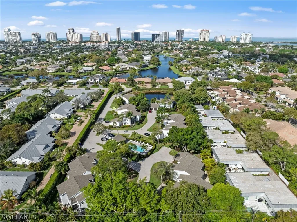 4772 West Boulevard Naples FL 34103
