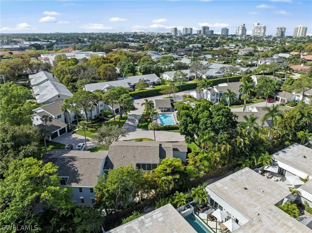 4772 West Boulevard Naples FL 34103