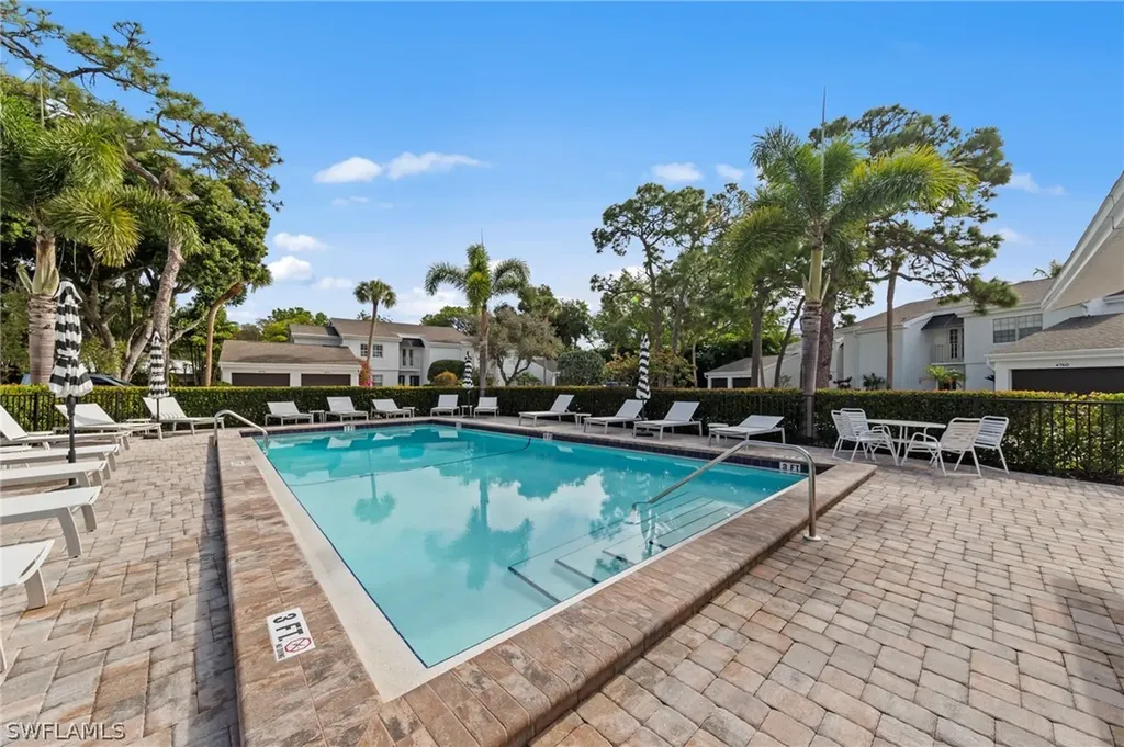 4772 West Boulevard Naples FL 34103