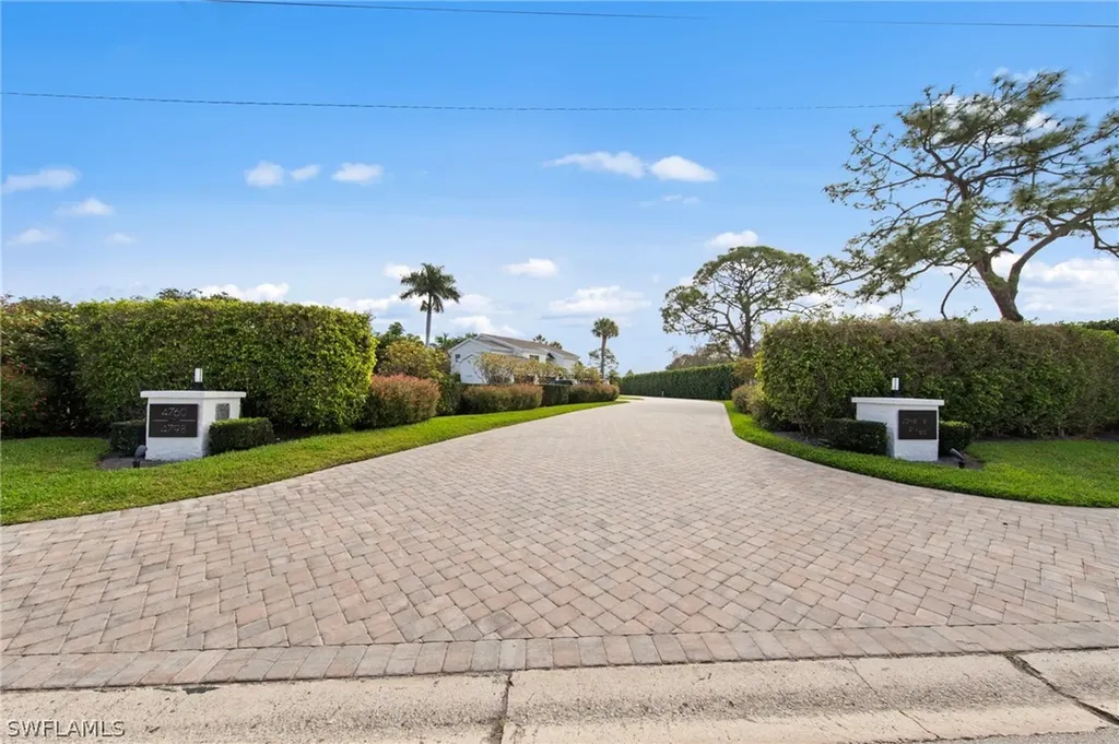 4772 West Boulevard Naples FL 34103