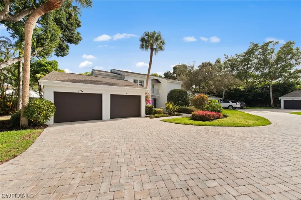 4772 West Boulevard Naples FL 34103