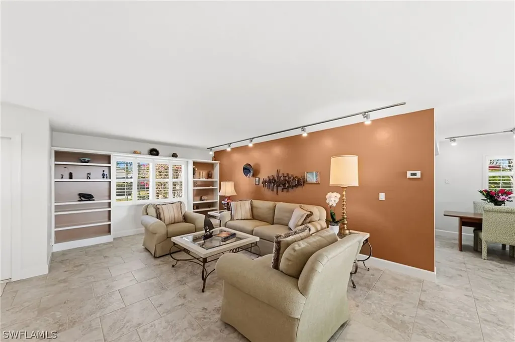 4772 West Boulevard Naples FL 34103