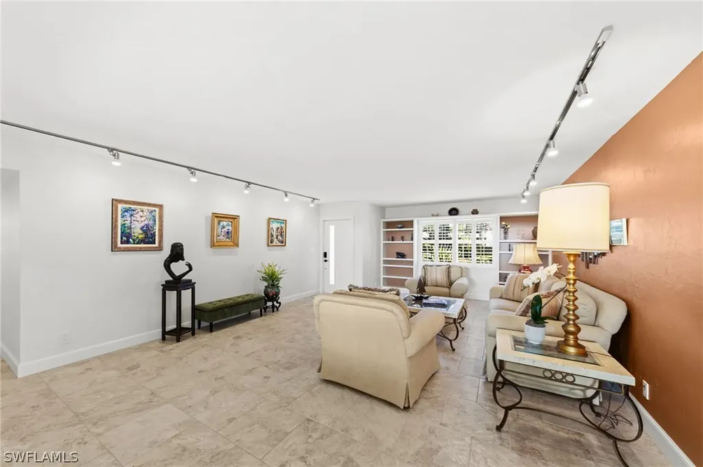 4772 West Boulevard Naples FL 34103