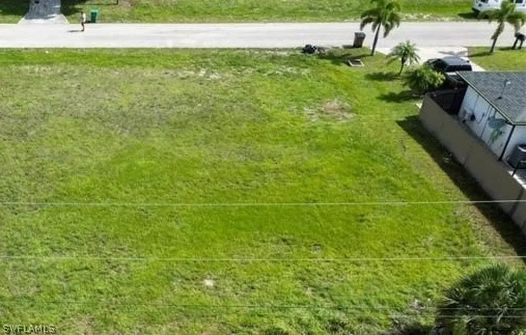 2022 NE 24th Terrace Cape Coral FL 33909