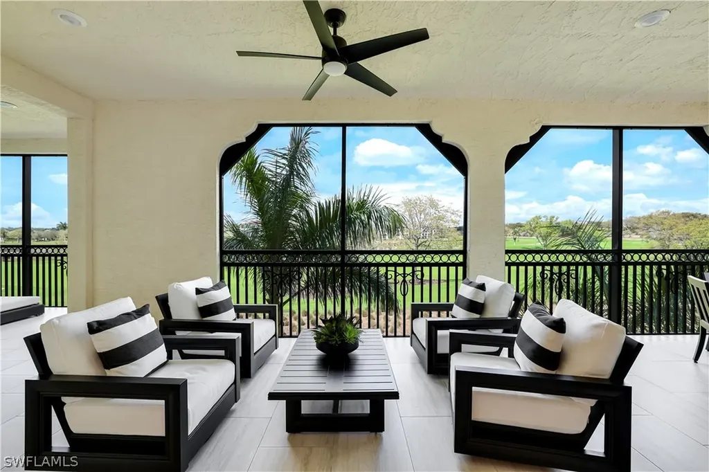 16371 Viansa Way Naples FL 34110