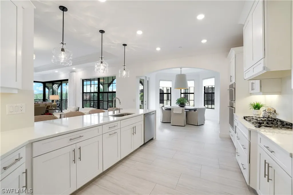 16371 Viansa Way Naples FL 34110