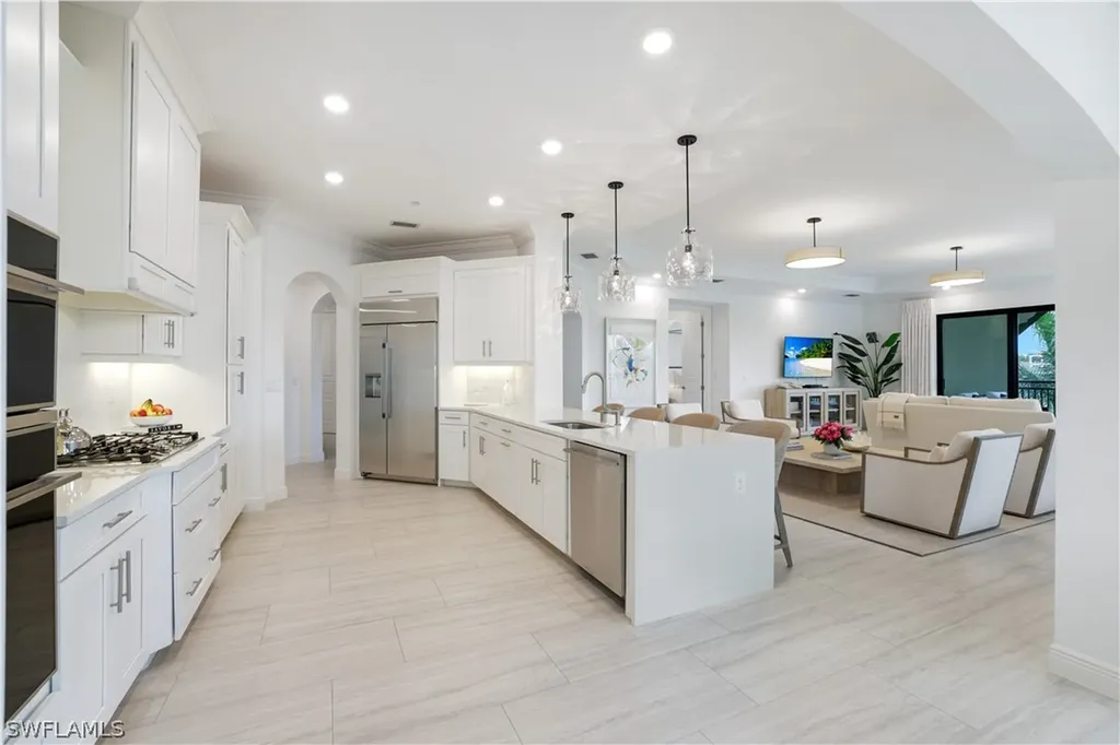 16371 Viansa Way Naples FL 34110