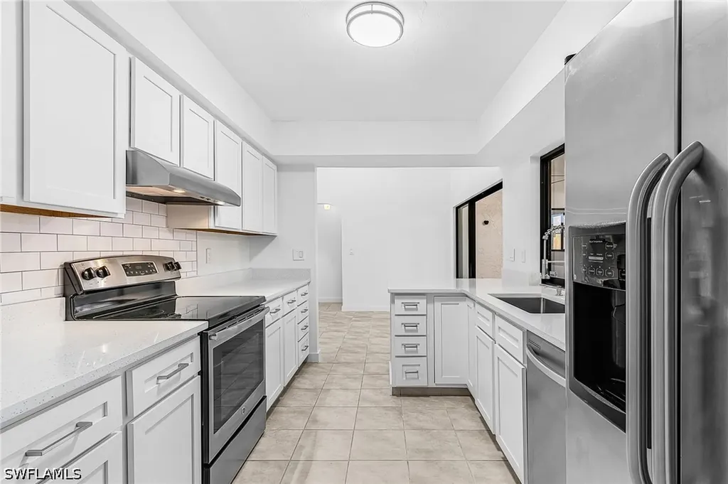 2220 SE 8th Terrace Cape Coral FL 33990