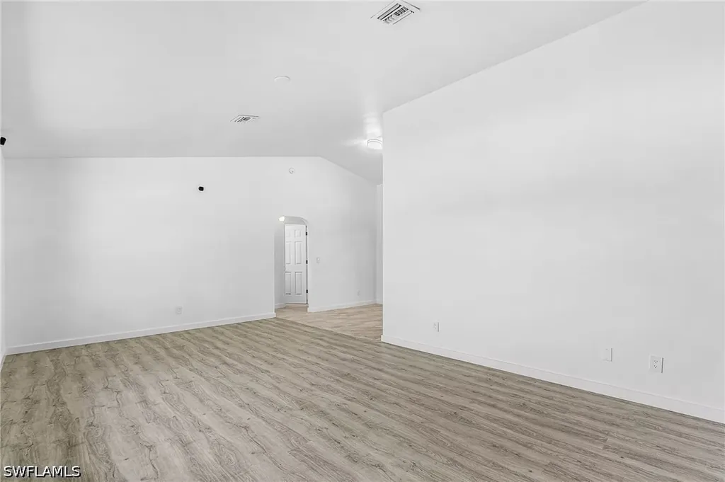 2220 SE 8th Terrace Cape Coral FL 33990