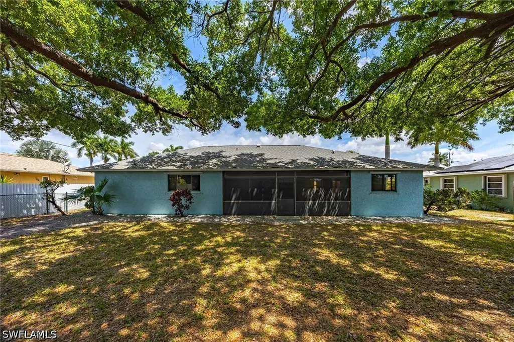 2220 SE 8th Terrace Cape Coral FL 33990