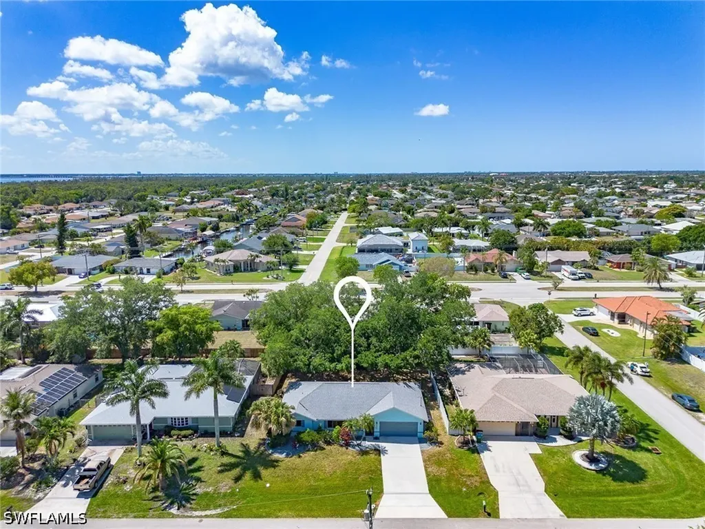 2220 SE 8th Terrace Cape Coral FL 33990