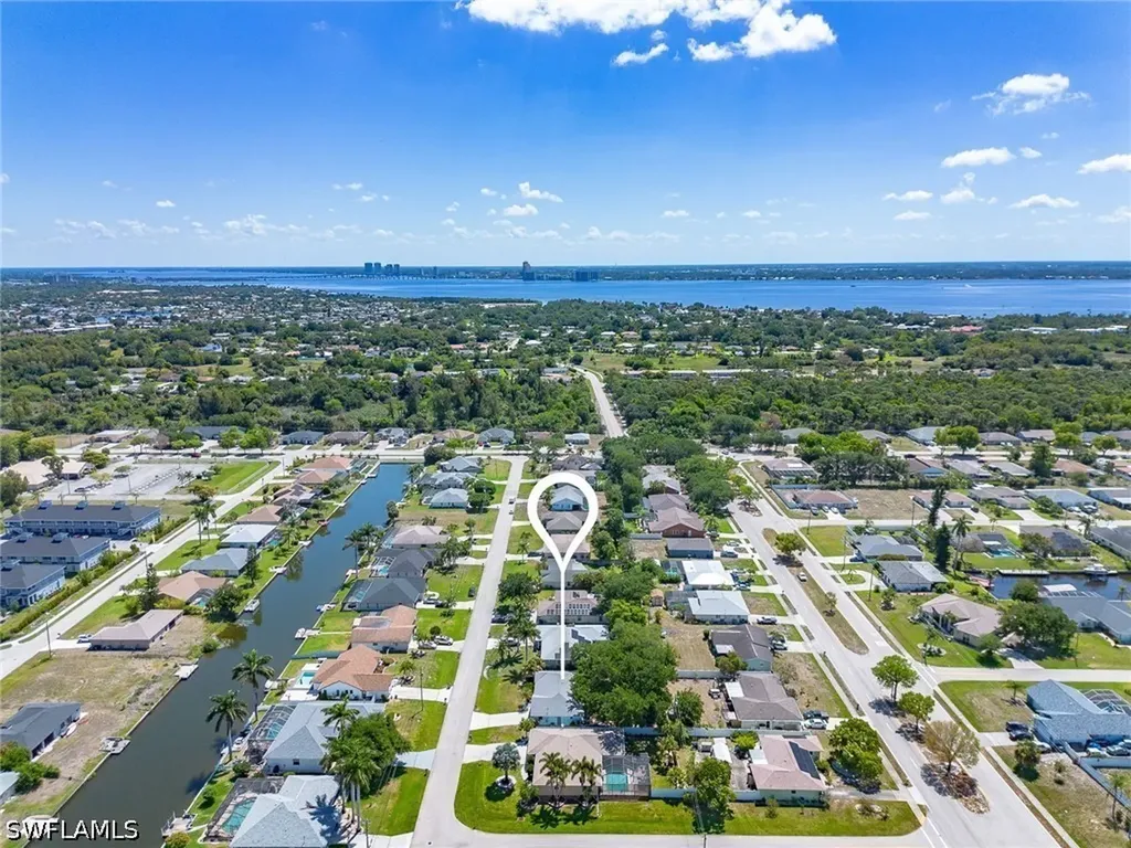 2220 SE 8th Terrace Cape Coral FL 33990