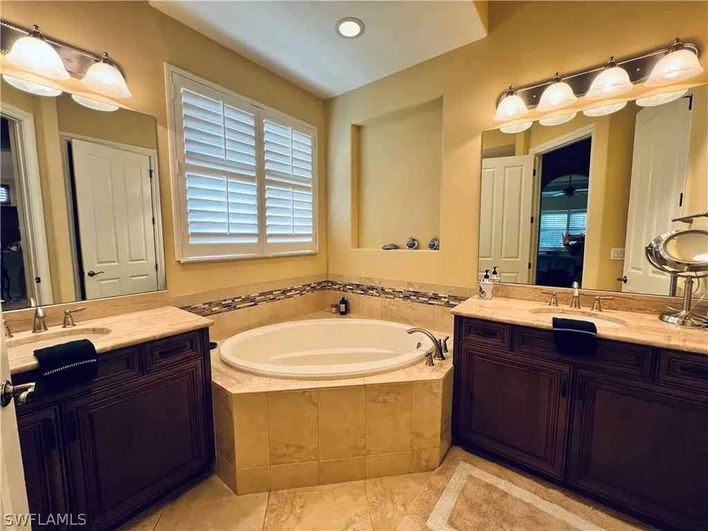 15903 Secoya Reserve Circle Naples FL 34110