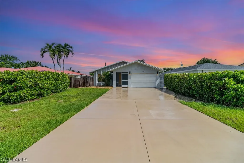 517 98th Avenue N Naples FL 34108