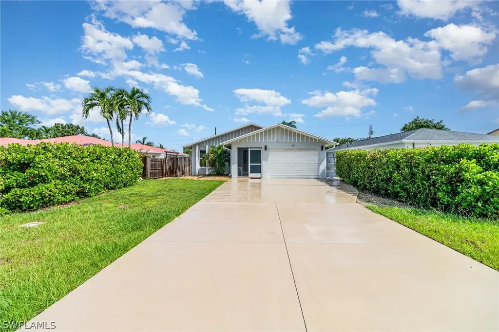 517 98th Avenue N Naples FL 34108