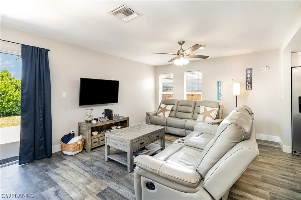 517 98th Avenue N Naples FL 34108