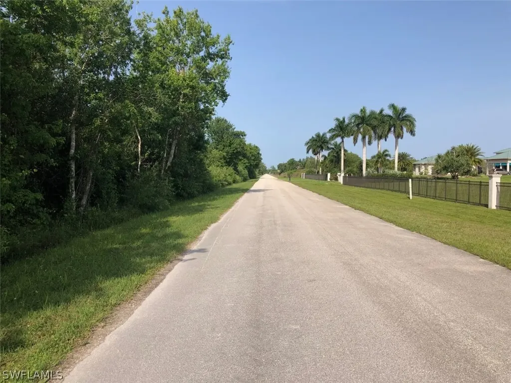 630 Shady Hollow Boulevard W Naples FL 34120