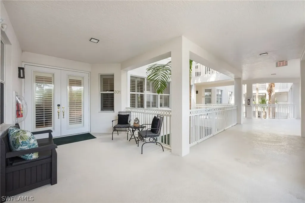 740 Waterford Drive Naples FL 34113