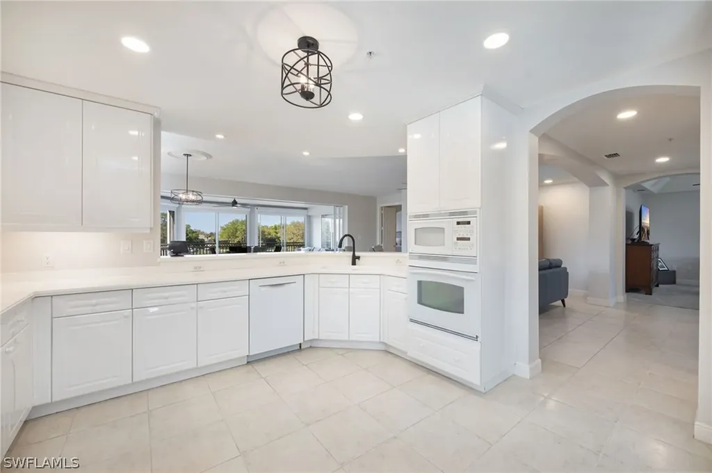 740 Waterford Drive Naples FL 34113