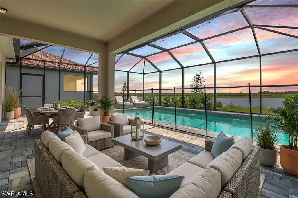 4652 Centaurus Circle Naples FL 34120