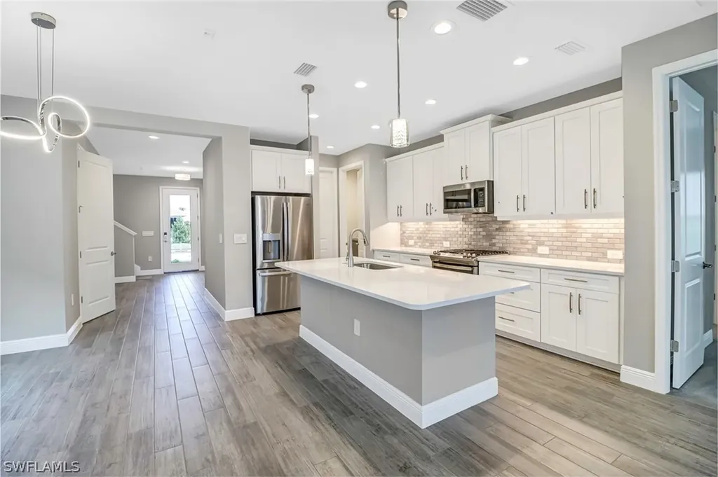 4652 Centaurus Circle Naples FL 34120