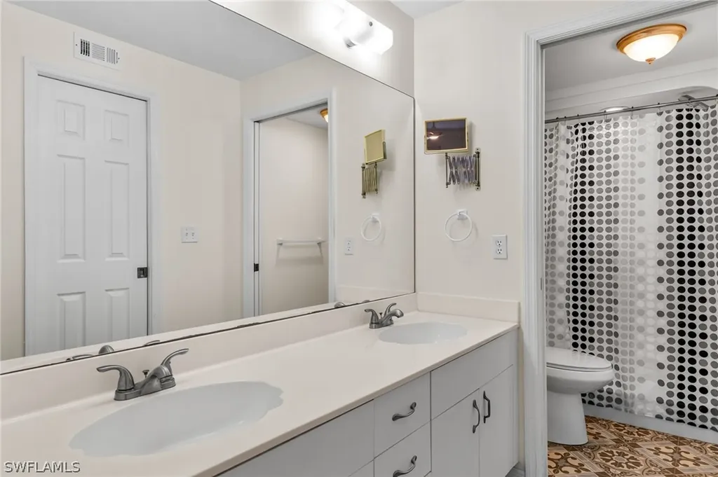 228 Belina Drive Naples FL 34104