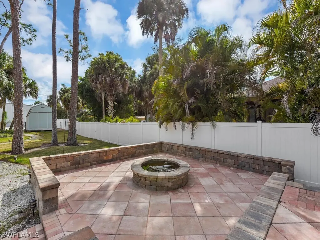 6070 Lancewood Way Naples FL 34116