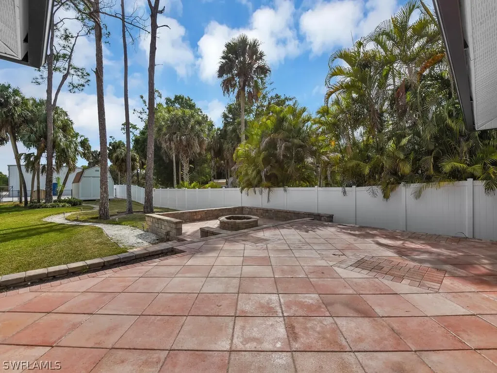6070 Lancewood Way Naples FL 34116