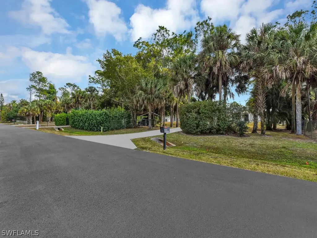 6070 Lancewood Way Naples FL 34116