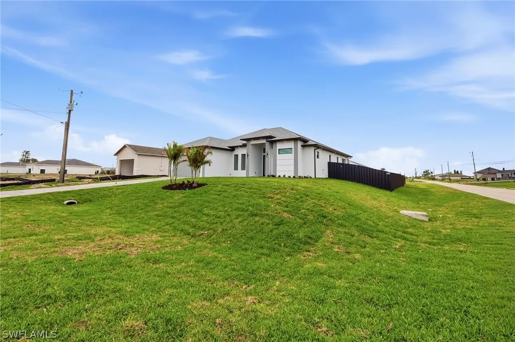 642 NW 28th Terrace Cape Coral FL 33993