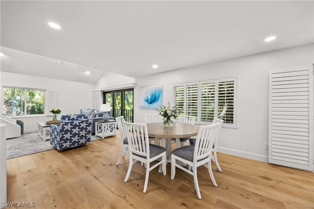 375 8th Avenue S Naples FL 34102