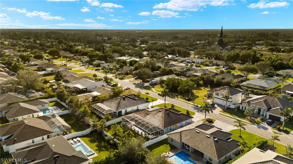 17 Willoughby Drive Naples FL 34110