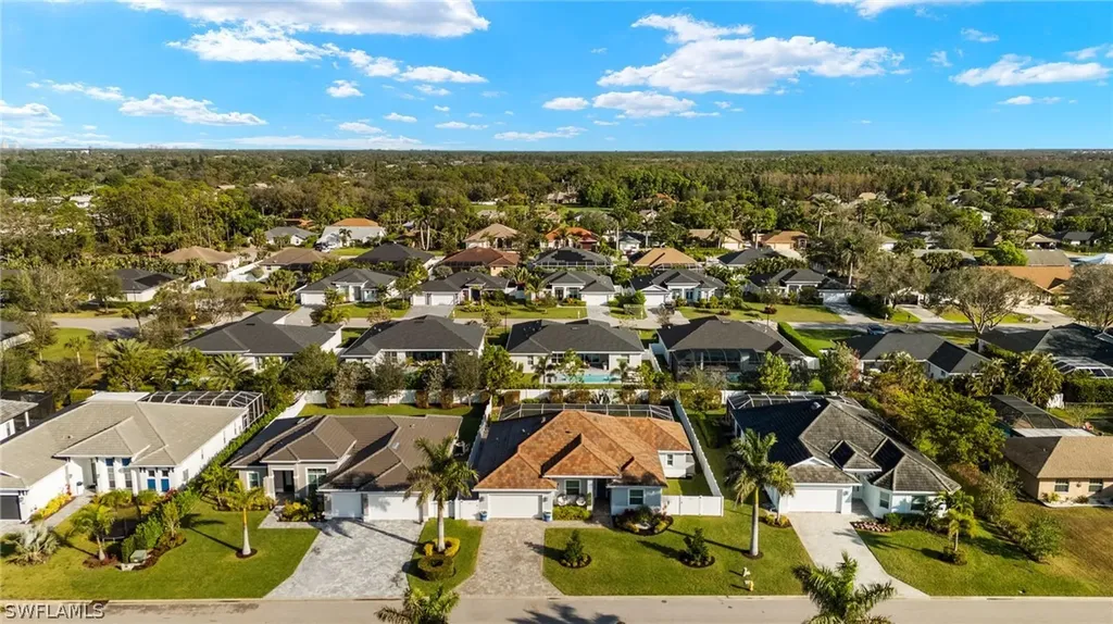 17 Willoughby Drive Naples FL 34110