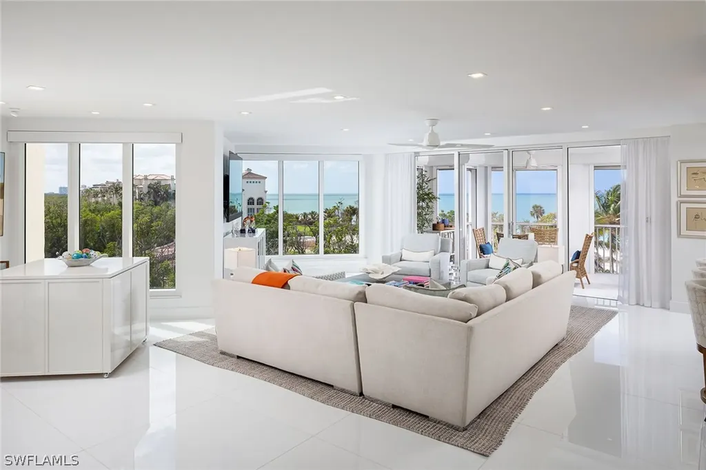 8111 Bay Colony Drive Naples FL 34108