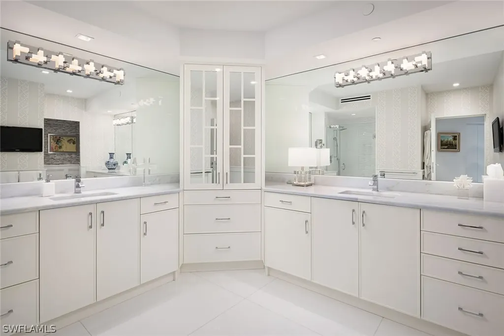 8111 Bay Colony Drive Naples FL 34108