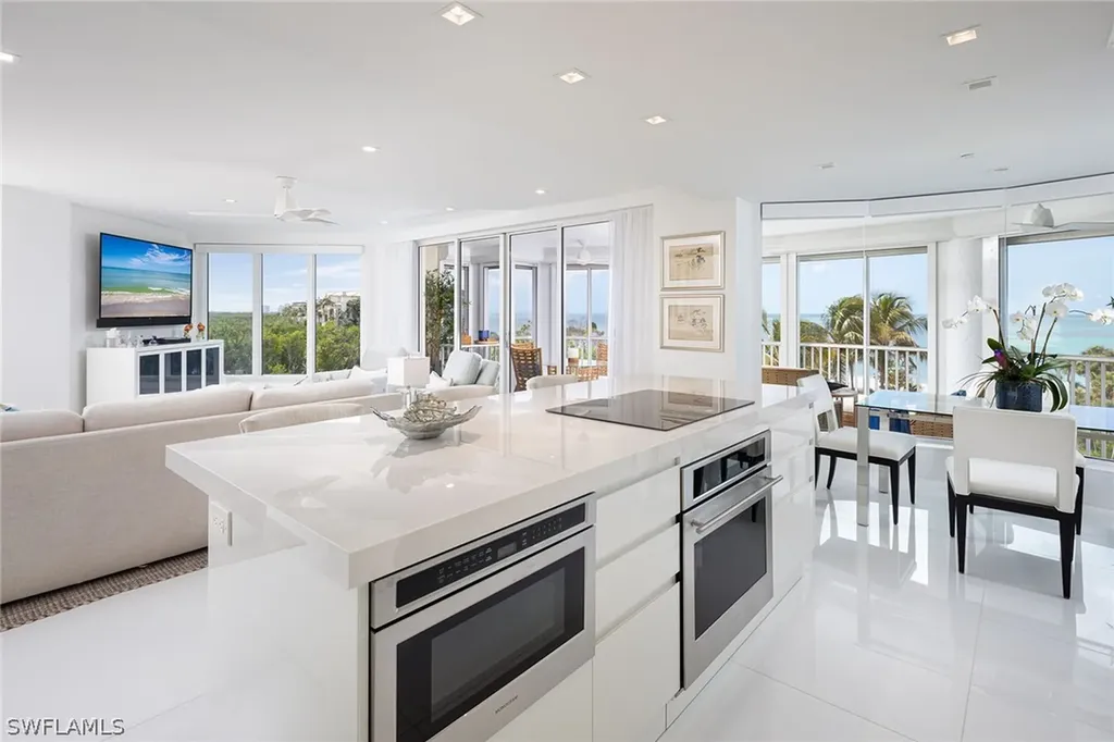 8111 Bay Colony Drive Naples FL 34108