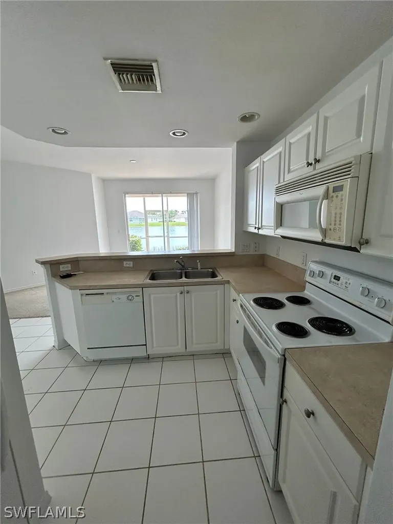 4256 Liron Avenue Fort Myers FL 33916