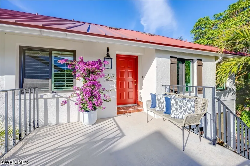 375 8th Avenue S Naples FL 34102