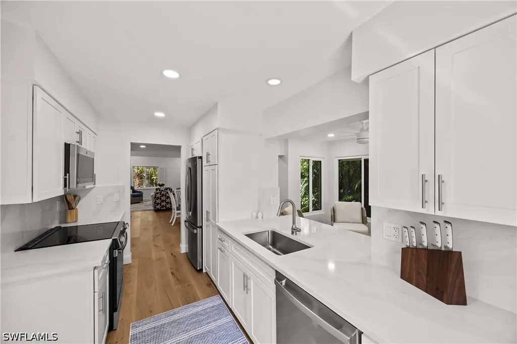 375 8th Avenue S Naples FL 34102