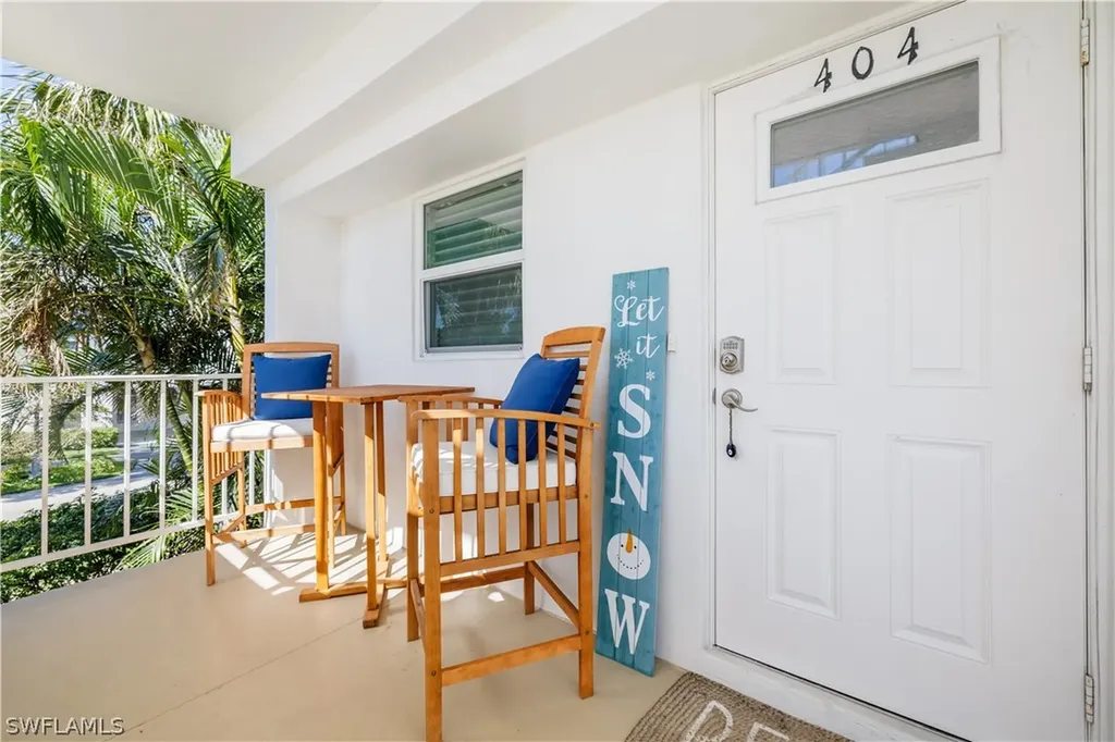 404 Broad Avenue S Naples FL 34102