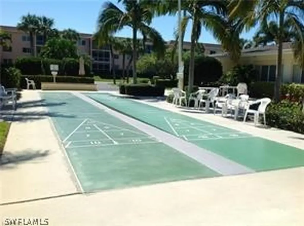 404 Broad Avenue S Naples FL 34102